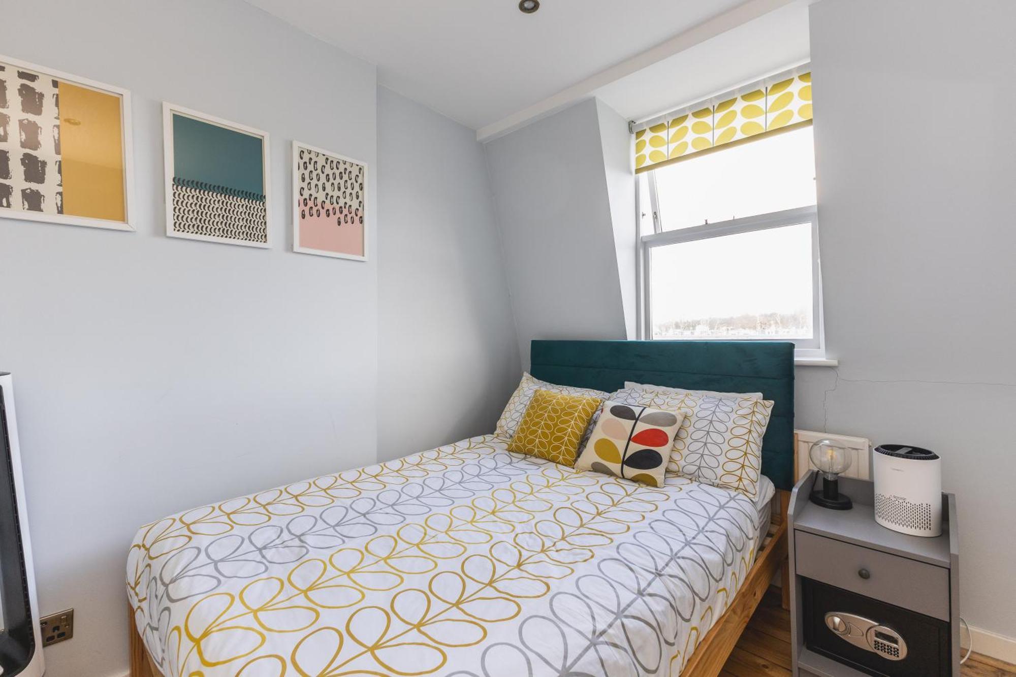 Luxurious 1-Bedroom Apartment In Kensington Лондон Екстериор снимка